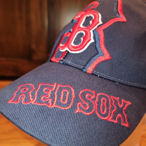 Vintage Boston Red Sox Hat - Picture 5 of 9